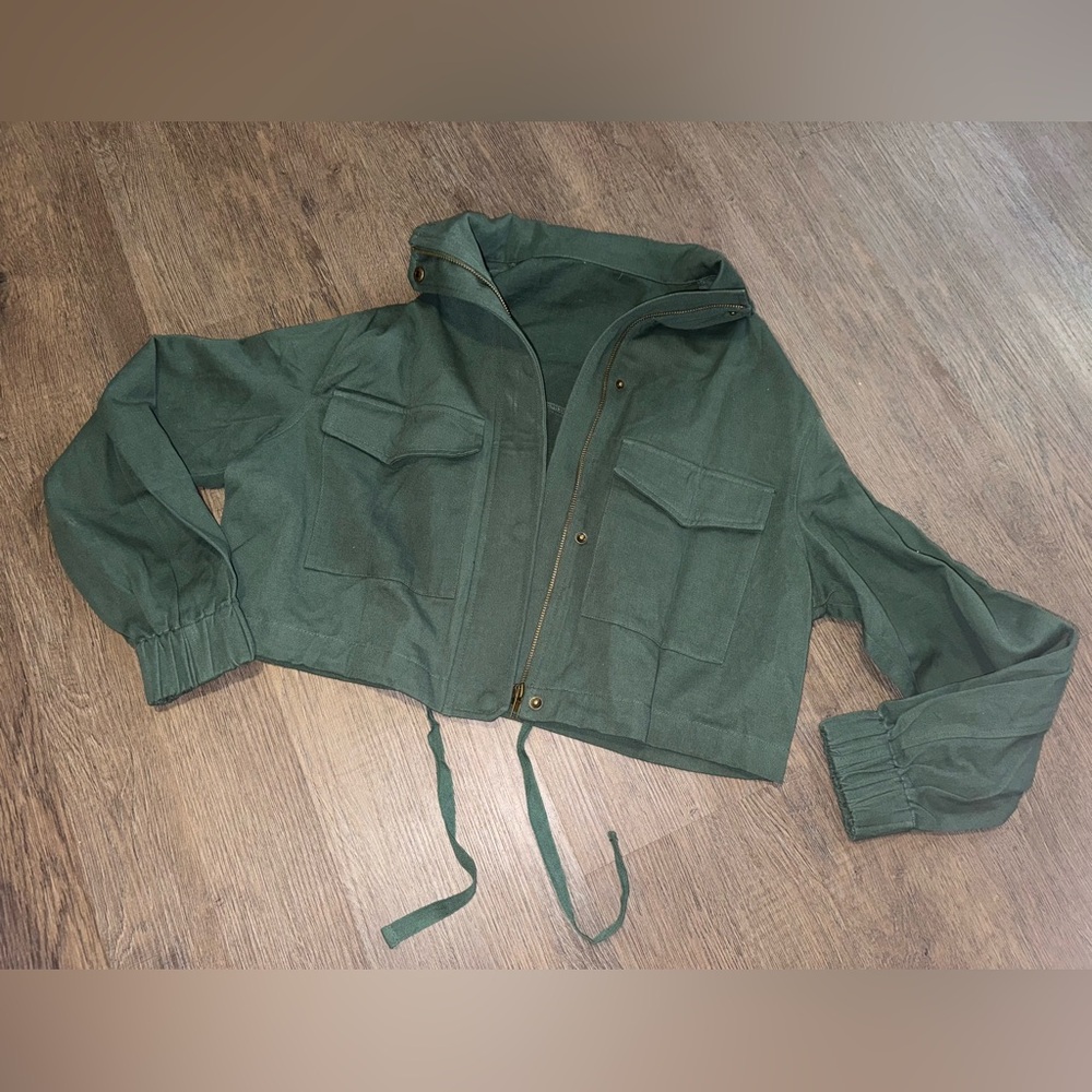 Cropped jacket size medium